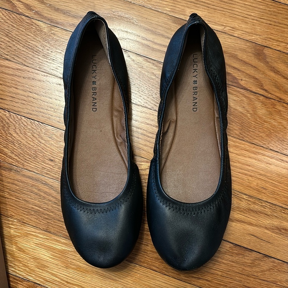 Lucky Brand Emmie black flats size 10